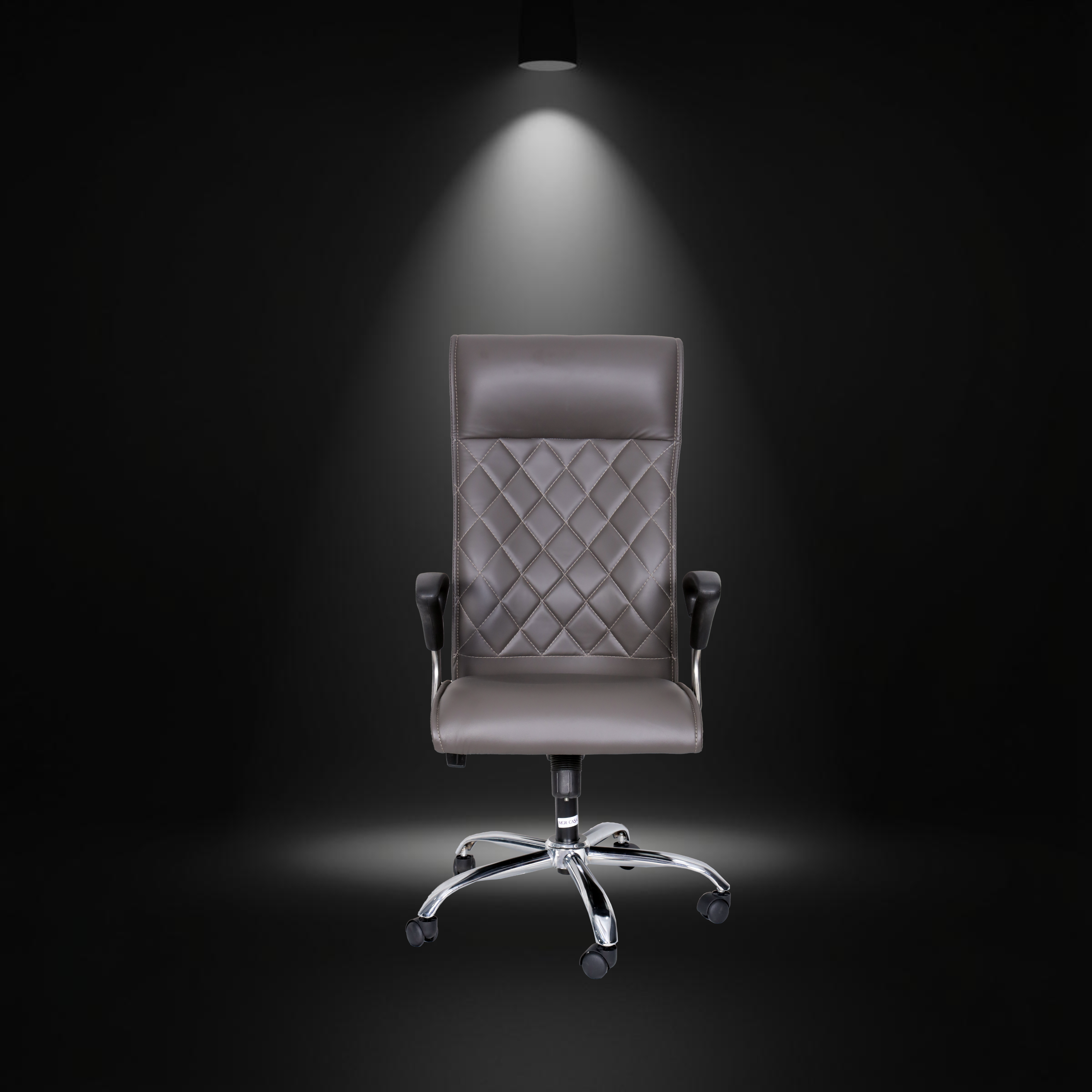 LAETHERETTE CHAIR